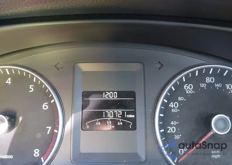 2014 Volkswagen Jetta 1.8T Se z USA, uszkodzony, nr VIN 3VWD07AJ1EM436665